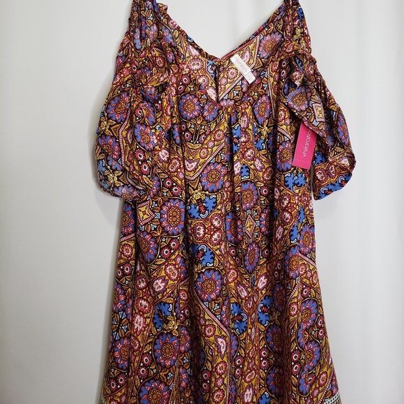 Xhilaration Floral Cold Shoulder Shift Dress - Picture 4 of 7